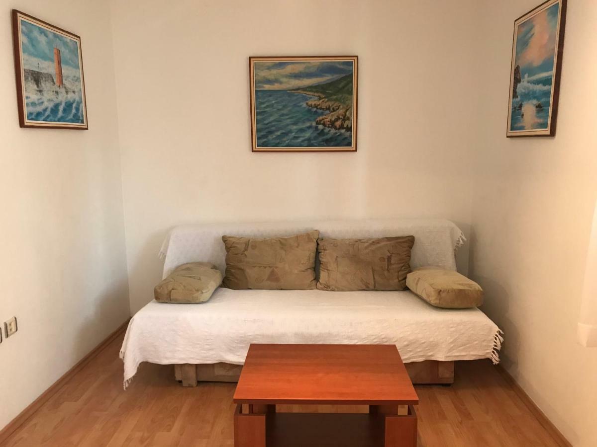 Apartment Pulic Раб Екстериор снимка